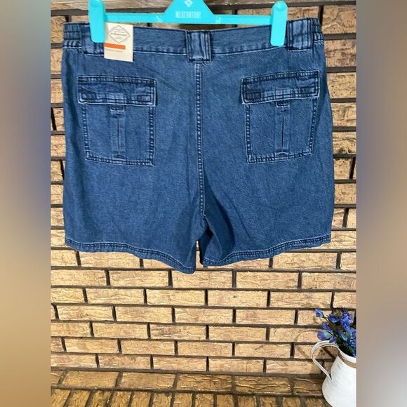 Two St. John’s bay shorts new with tags - Picture 7 of 11